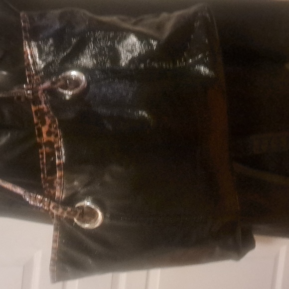 Closet clearance - Picture 2 of 10